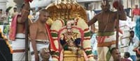 బ్రహ్మోత్సవాల్లో భాగంగా రాజమన్నార్ అలంకారంలో దర్శనమిచ్చిన శ్రీవారు